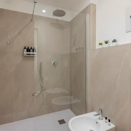 Bnbutler - Inbrera - Giulianova, 1 Penzion Milán